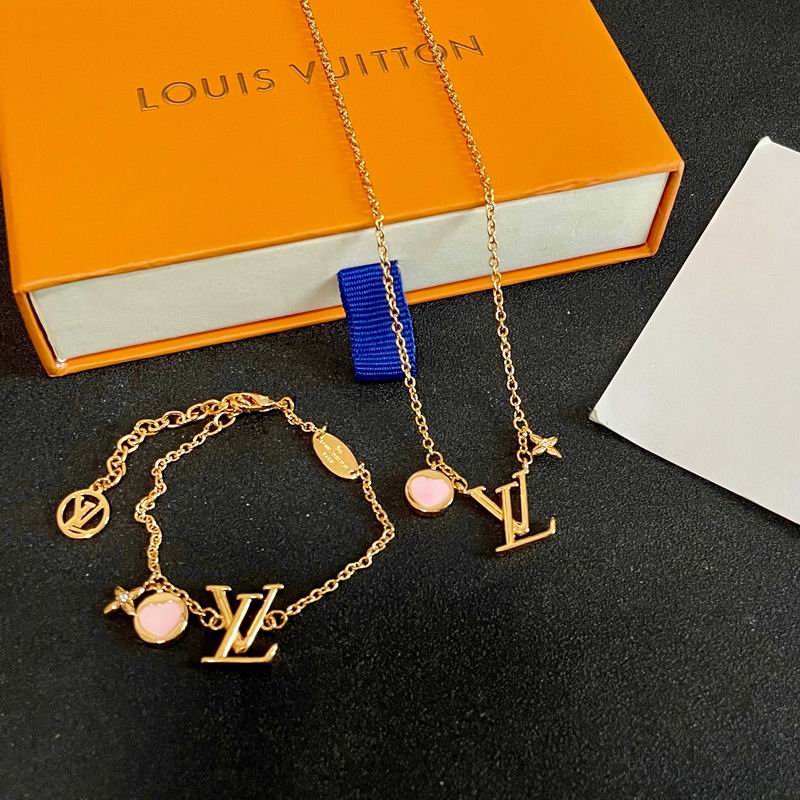 LV Suits 08yxs01